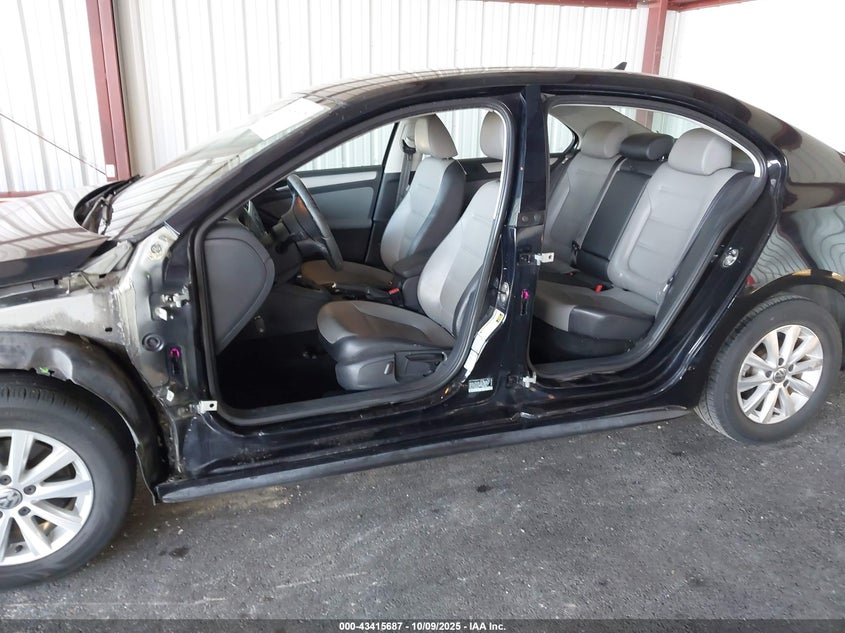 2014 VOLKSWAGEN JETTA HYBRID SE 3VW637AJ0EM233590