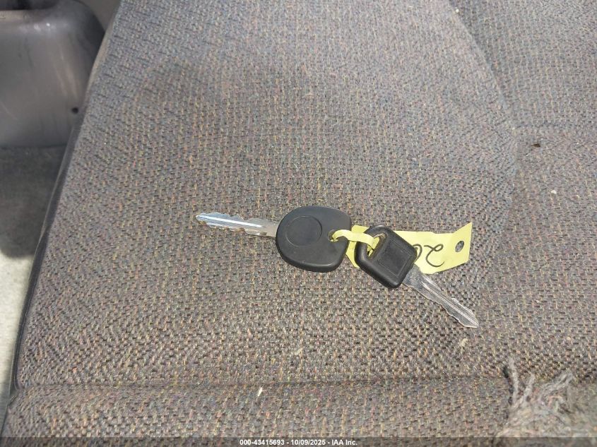 2003 Chevrolet Silverado 1500 VIN: 1GCEK19V43E272305 Lot: 43415693