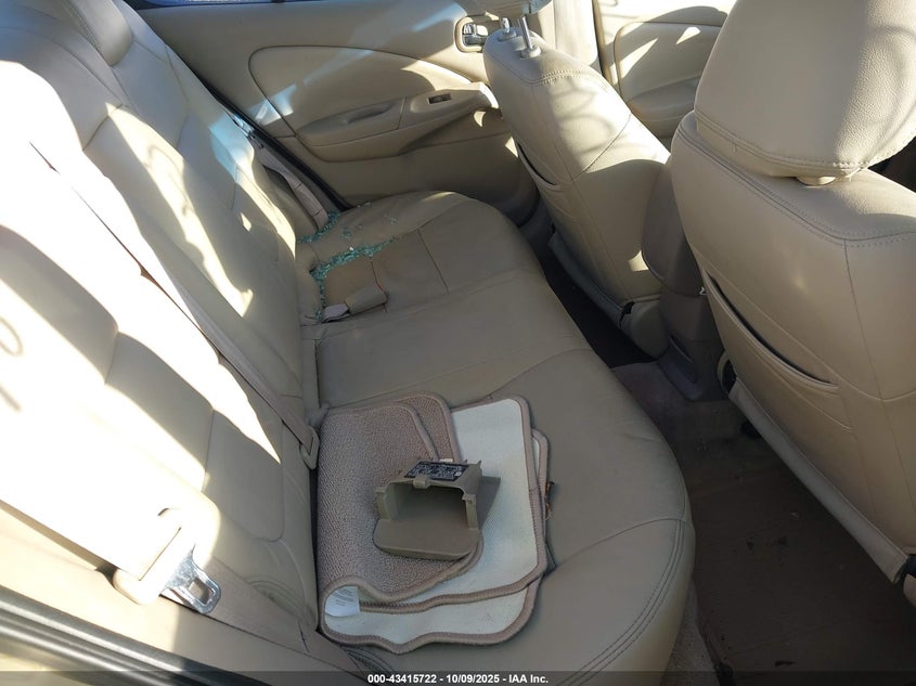 3N1CB51DX1L490525 2001 NISSAN SENTRA photo no. 8