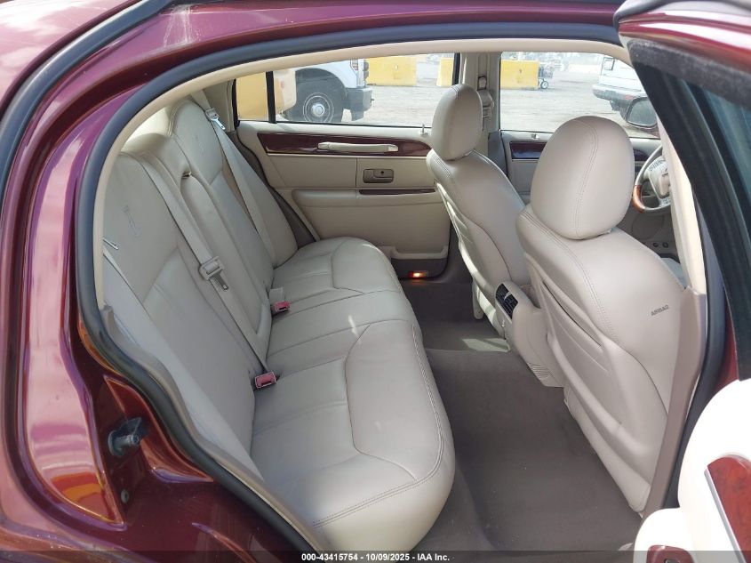 2003 Lincoln Town Car Cartier VIN: 1LNHM83W93Y630820 Lot: 43415754