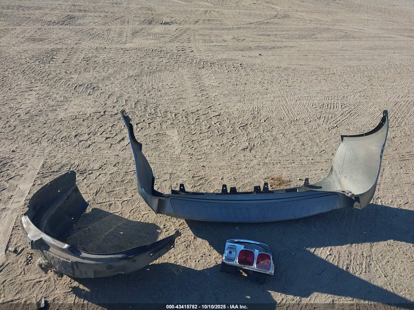 2006 Chevrolet Equinox Lt VIN: 2CNDL63F466108192 Lot: 43415782