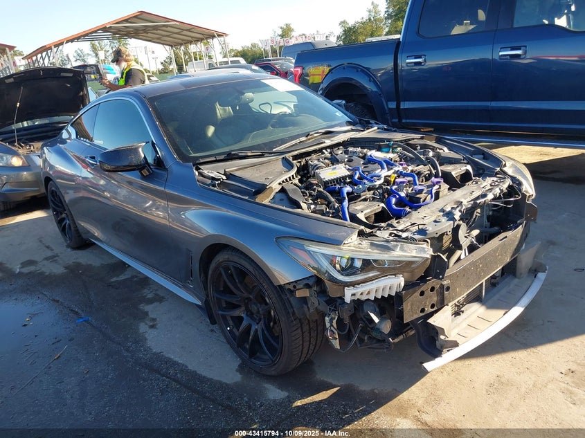 INFINITI Q60 3.0T LUXE