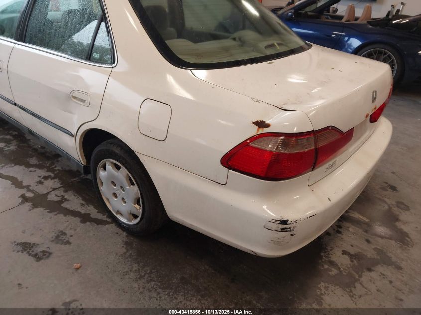 1998 Honda Accord Lx VIN: 1HGCG5644WA251849 Lot: 43415856