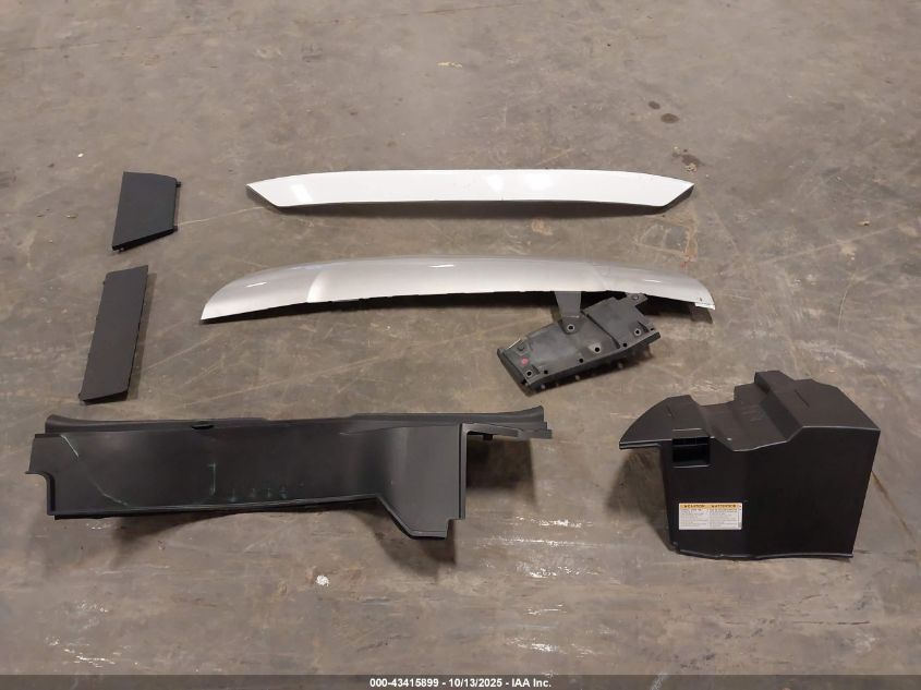 2018 Toyota Rav4 Hybrid Xle VIN: JTMRJREV5JD236814 Lot: 43415899