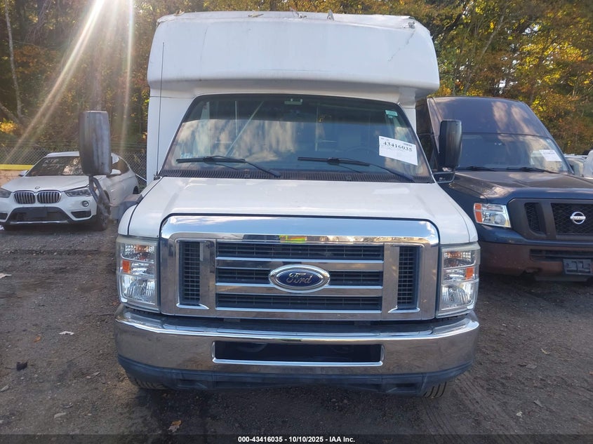 2012 Ford E-350 Cutaway VIN: 1FDEE3FS6CDB18922 Lot: 43416035