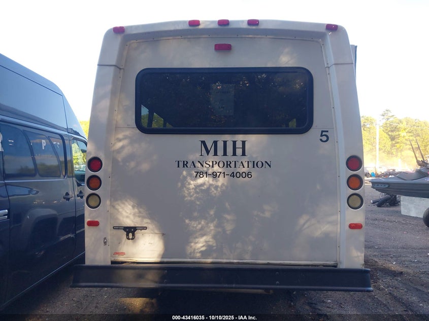 2012 Ford E-350 Cutaway VIN: 1FDEE3FS6CDB18922 Lot: 43416035