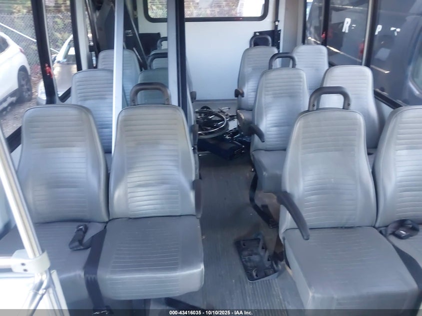 2012 Ford E-350 Cutaway VIN: 1FDEE3FS6CDB18922 Lot: 43416035