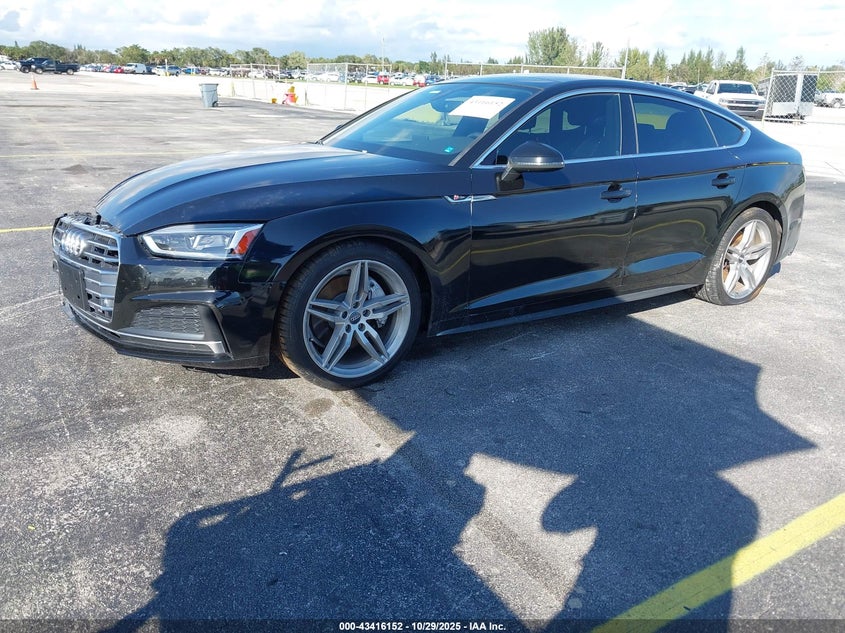 WAUENCF52JA077960 2018 AUDI A5 photo no. 2