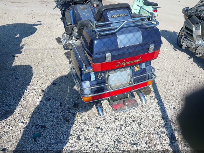 1HFSC1425GA204904 1986 HONDA GL photo no. 6