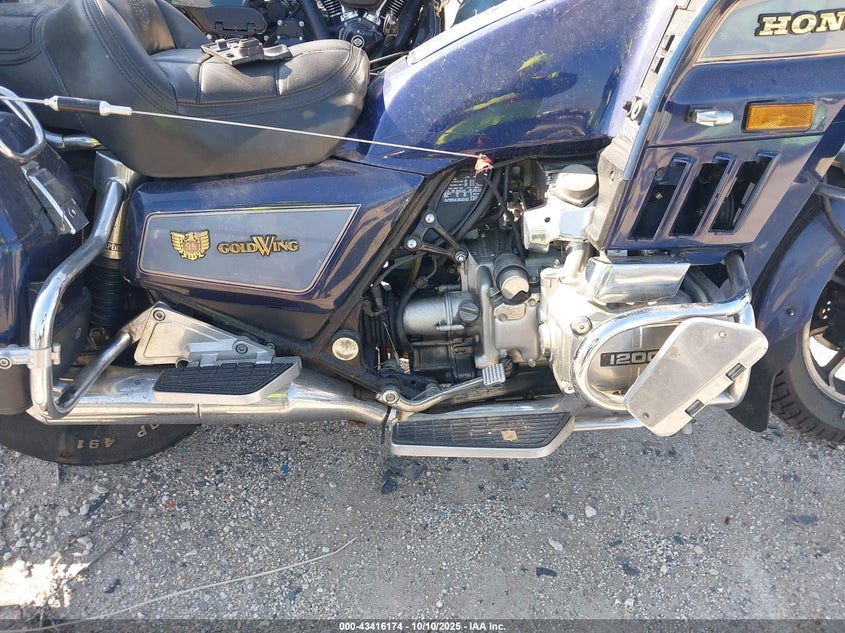 1HFSC1425GA204904 1986 HONDA GL photo no. 8