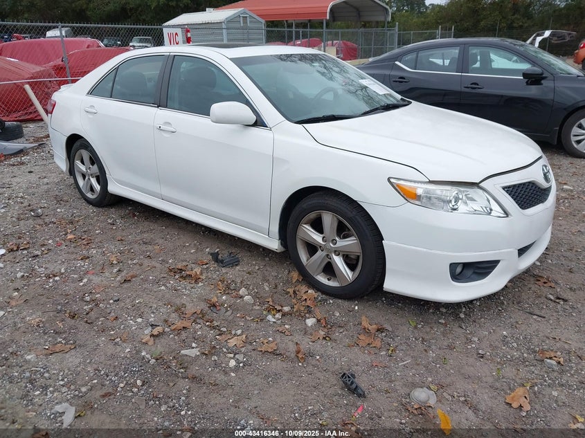 TOYOTA CAMRY SE