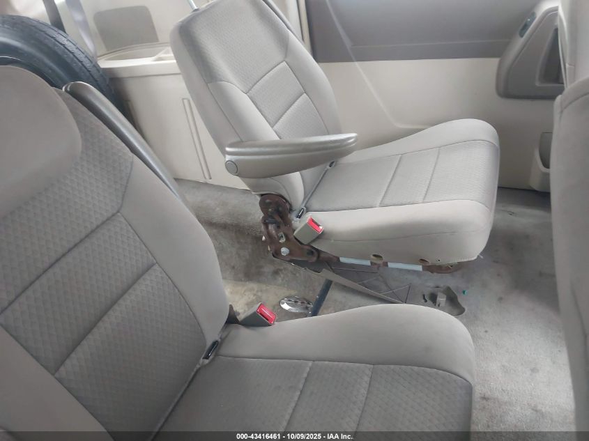 2010 Chrysler Town & Country Touring VIN: 2A4RR5DX0AR472654 Lot: 43416461