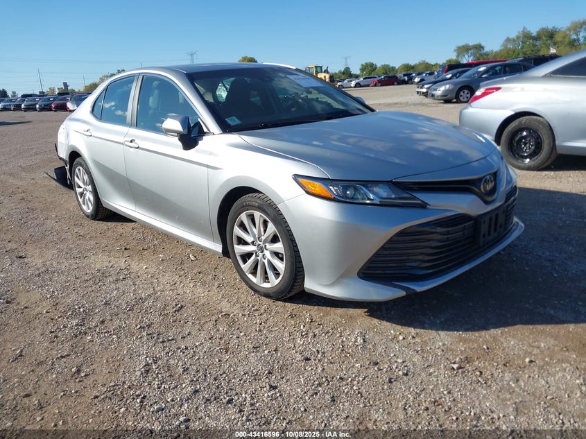 TOYOTA CAMRY LE