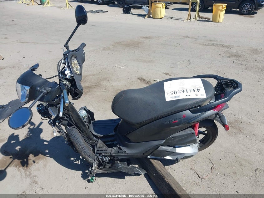 2024 PIAGGIO LIBERTY 150/150 S ZAPM898G0R7005007