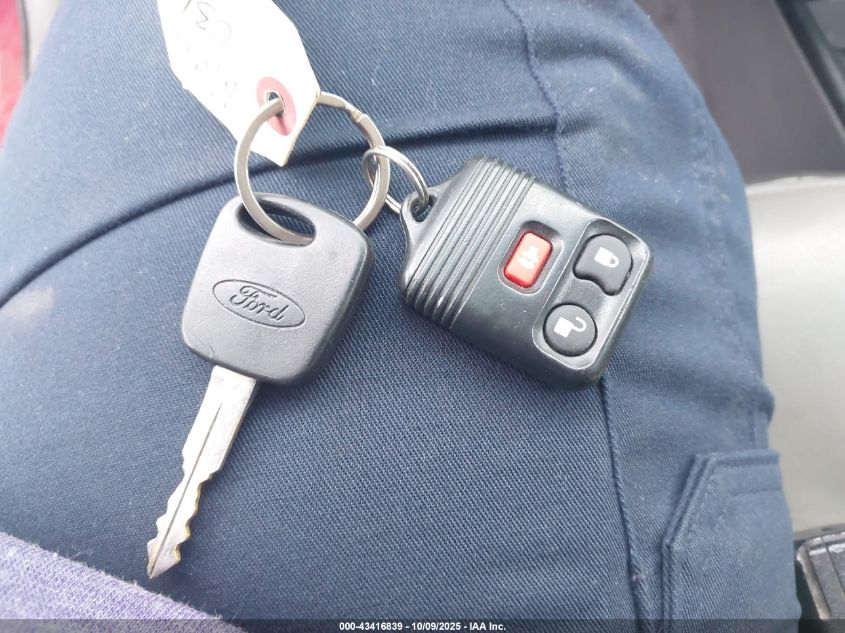 2003 Ford Escape Xlt VIN: 1FMYU03133KA11400 Lot: 43416839