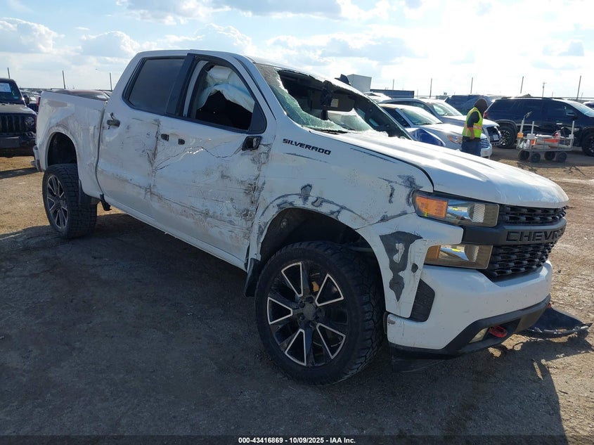 CHEVROLET SILVERADO 1500 2WD SHORT BED CUSTOM