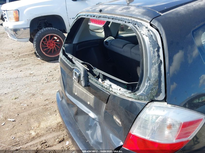 2011 Honda Fit VIN: JHMGE8G32BS000425 Lot: 43416912