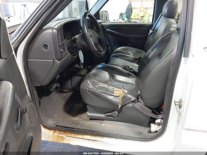 2005 Chevrolet Silverado 2500Hd Work Truck VIN: 1GCHK24U25E324941 Lot: 43417025