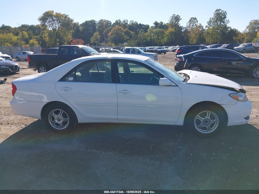 2002 Toyota Camry Le VIN: 4T1BE32K82U042045 Lot: 43417344