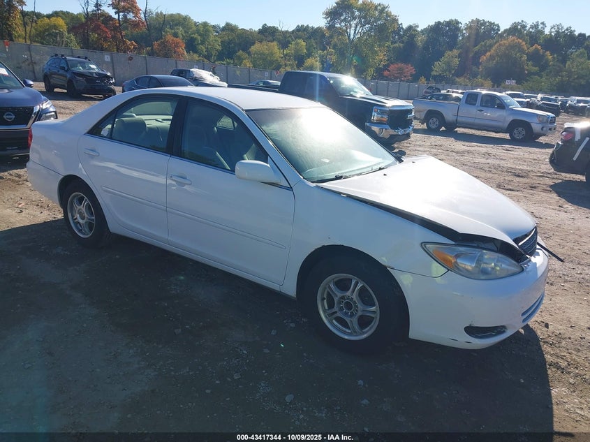 2002 Toyota Camry Le VIN: 4T1BE32K82U042045 Lot: 43417344
