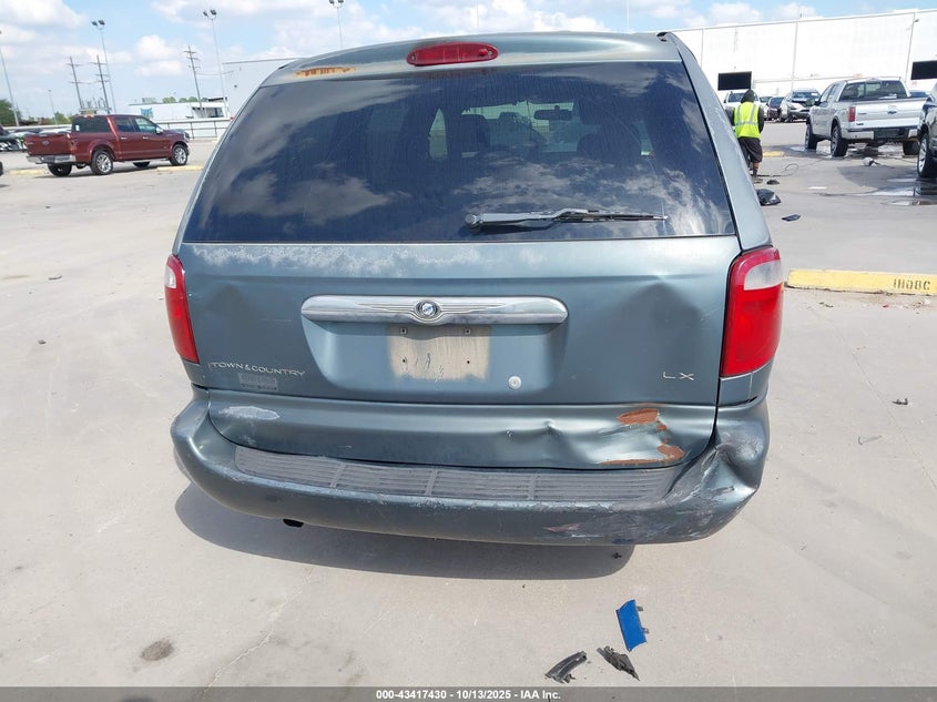 2005 Chrysler Town & Country Lx VIN: 2C4GP44R55R137300 Lot: 43417430