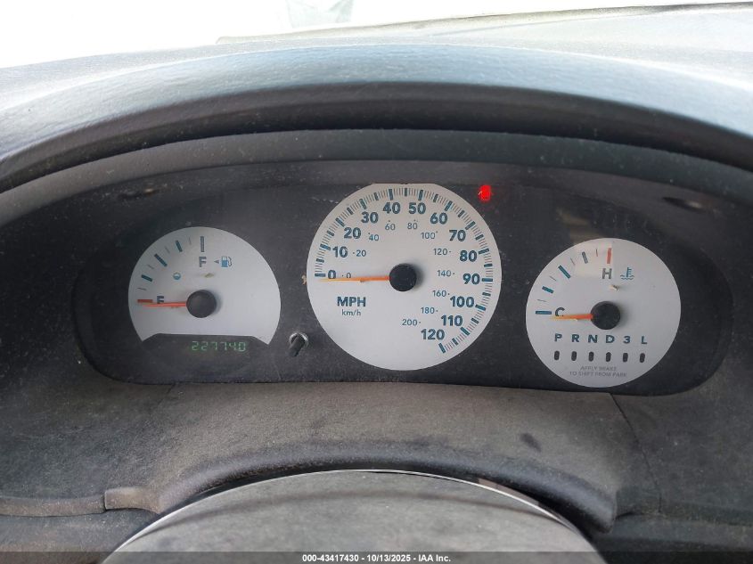 2005 Chrysler Town & Country Lx VIN: 2C4GP44R55R137300 Lot: 43417430