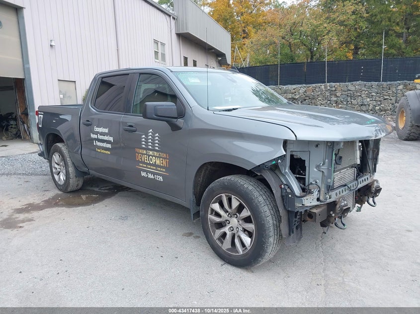 CHEVROLET SILVERADO 1500 2WD SHORT BED CUSTOM