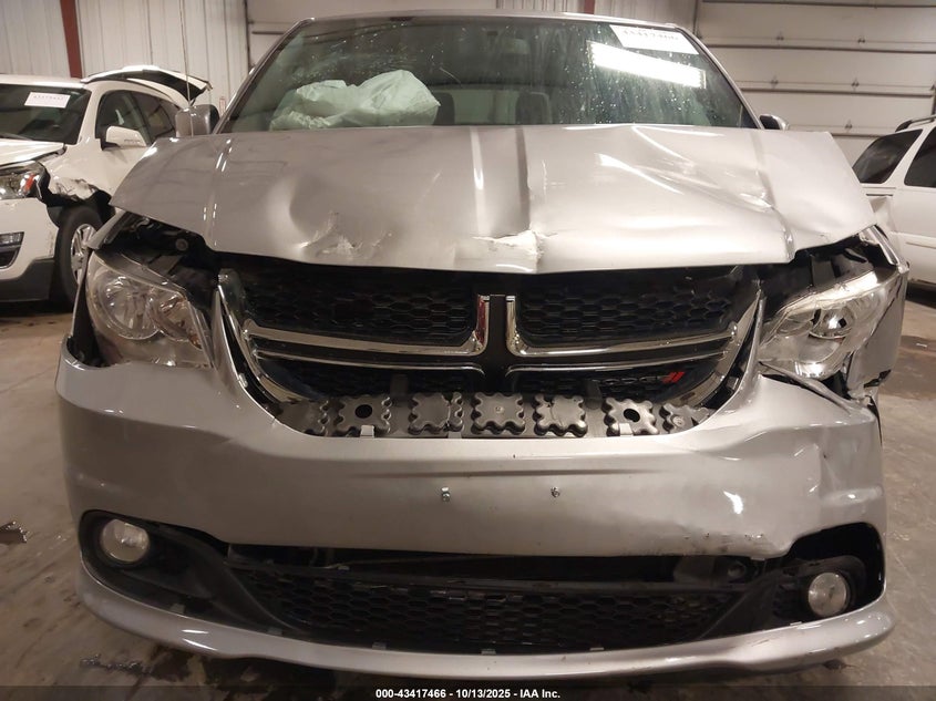 2017 Dodge Grand Caravan Sxt VIN: 2C4RDGCG9HR713686 Lot: 43417466
