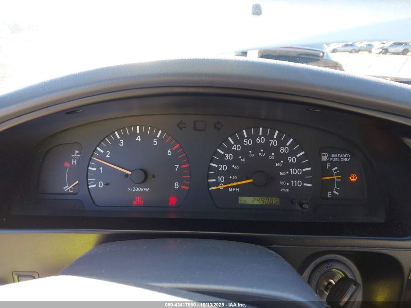 2000 Toyota Tacoma VIN: 5TEWM72N9YZ709411 Lot: 43417590