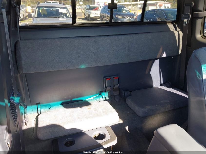 2000 Toyota Tacoma VIN: 5TEWM72N9YZ709411 Lot: 43417590