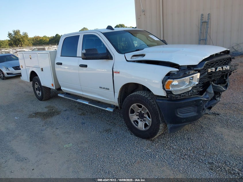 RAM 2500 TRADESMAN 4X4 8 BOX