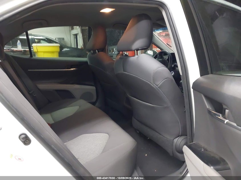 2018 Toyota Camry Le VIN: 4T1B11HK0JU103183 Lot: 43417830