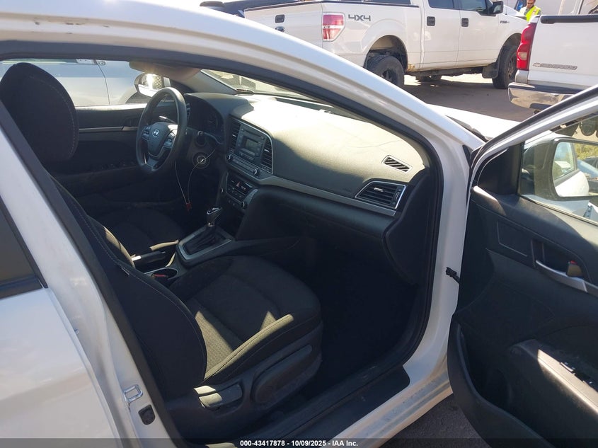 VIN 5NPD74LF9JH355788 2018 HYUNDAI ELANTRA SE
