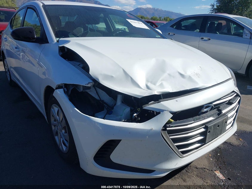 VIN 5NPD74LF9JH355788 2018 HYUNDAI ELANTRA SE