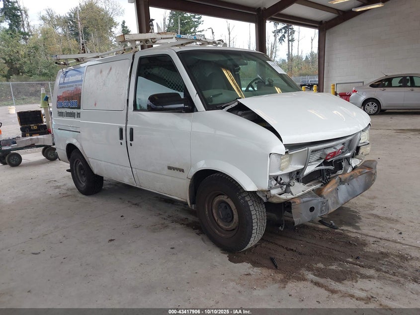 2000 GMC Safari Standard