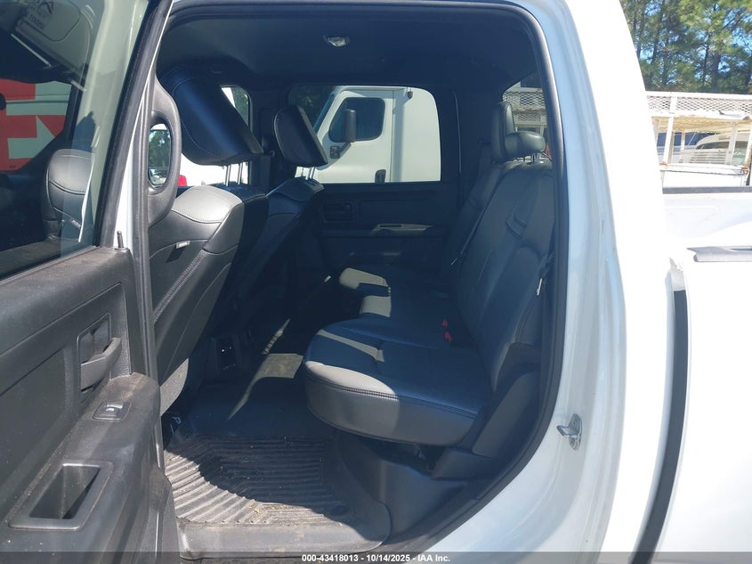 2022 Ram 3500 Tradesman 4X4 8' Box VIN: 3C63RRGL9NG363253 Lot: 43418013