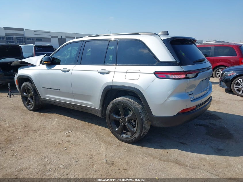 1C4RJHAG5PC659828 2023 JEEP GRAND CHEROKEE photo no. 3