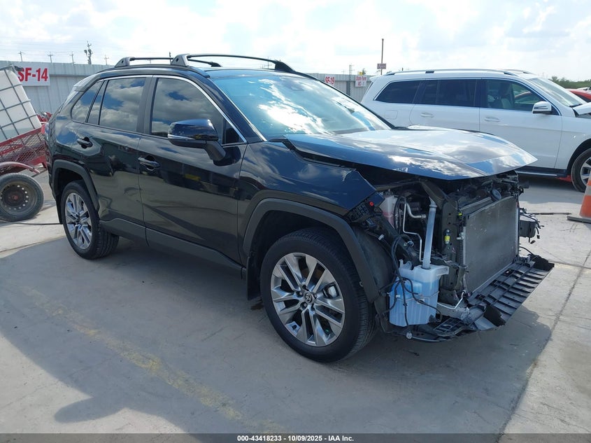 TOYOTA RAV4 XLE PREMIUM