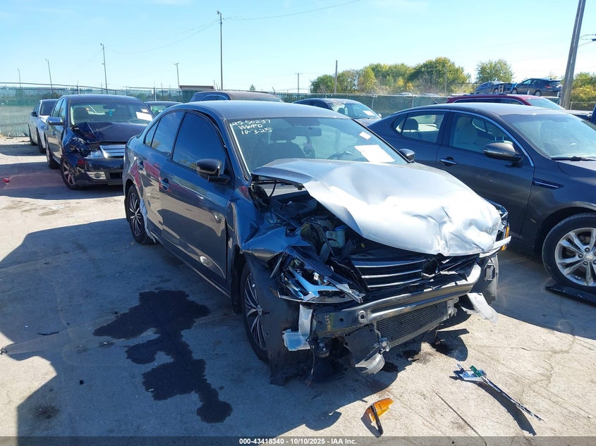 3VWDB7AJ4JM240451 2018 Volkswagen Jetta 1.4T Se/1.4T Wolfsburg Edition auction photo 1