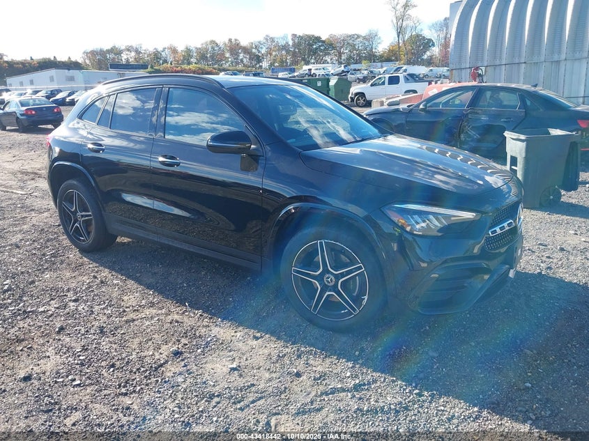MERCEDES-BENZ GLA-CLASS 4MATIC