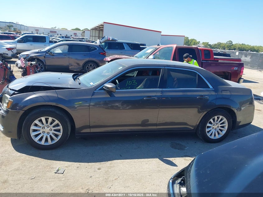2014 CHRYSLER 300 - 2C3CCAAG5EH157102