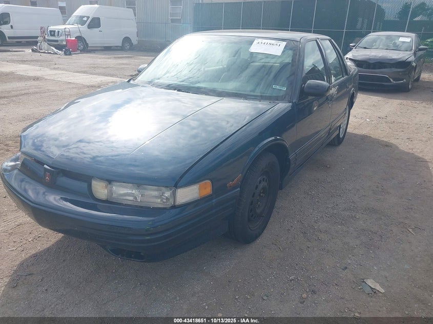 1G3WH52M9SD371038 1995 OLDSMOBILE CUTLASS SUPREME photo no. 2