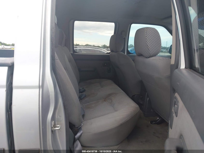 1N6ED29X32C305996 2002 NISSAN NAVARA (FRONTIER) photo no. 8