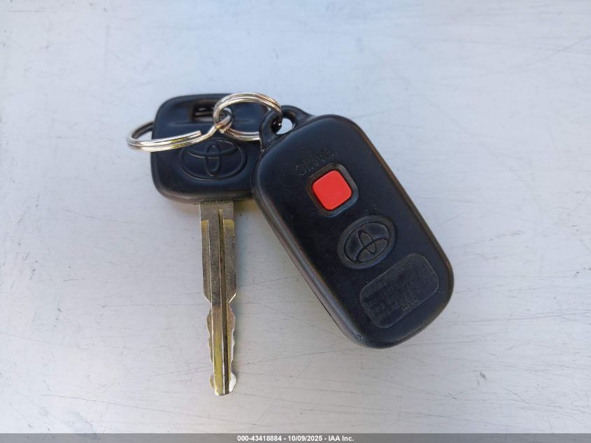 2003 Toyota Camry Le VIN: JTDBE32K430188939 Lot: 43418884