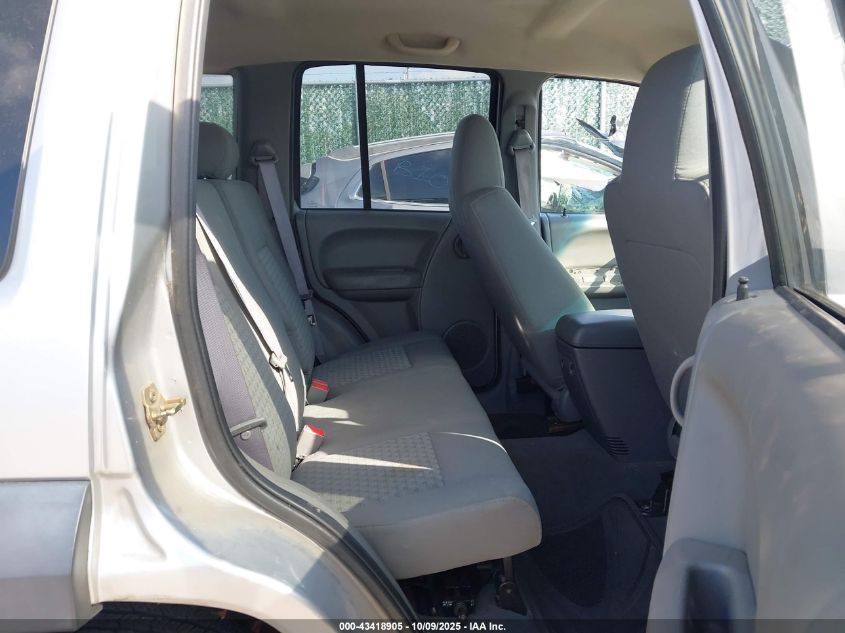 2007 Jeep Liberty Sport VIN: 1J4GL48K37W671991 Lot: 43418905