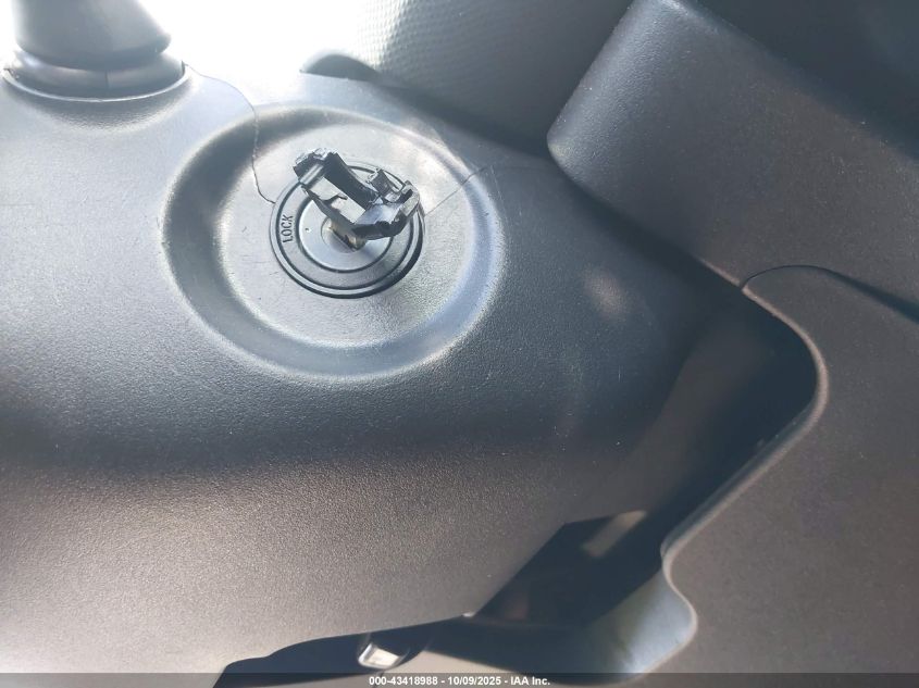 2009 Toyota Yaris VIN: JTDJT903995249083 Lot: 43418988