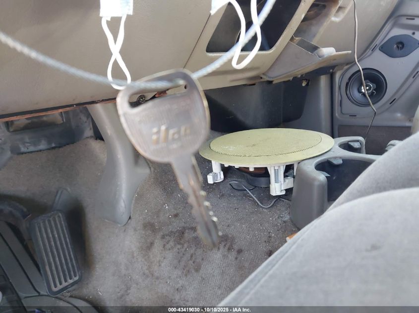 2005 Chevrolet Suburban 1500 Ls VIN: 3GNEC16ZX5G251160 Lot: 43419030