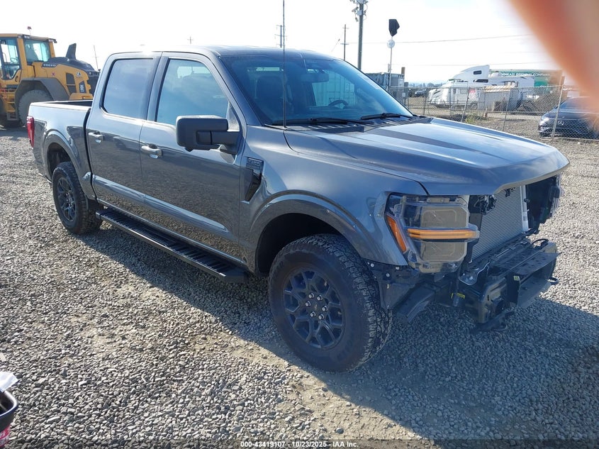 FORD F-150 XLT
