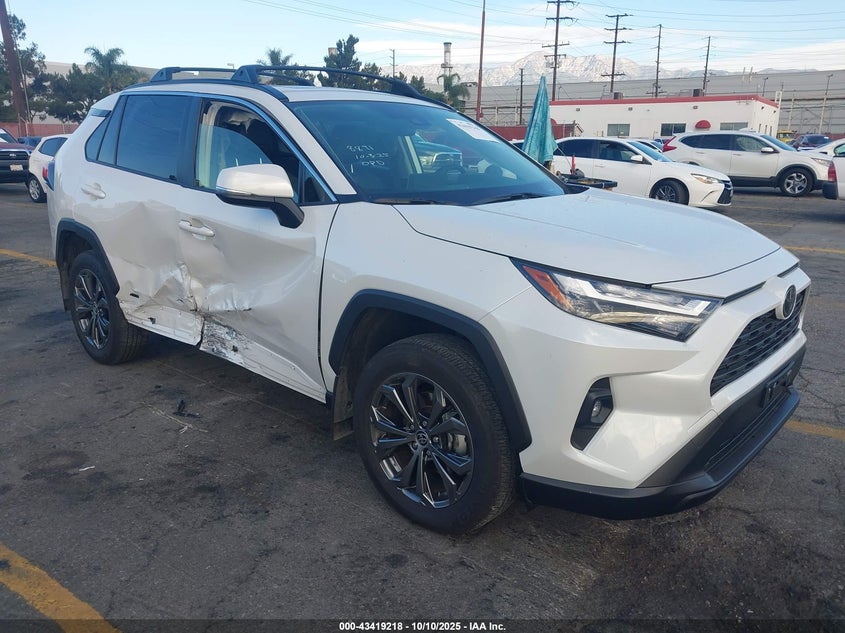 TOYOTA RAV4 HYBRID XLE PREMIUM