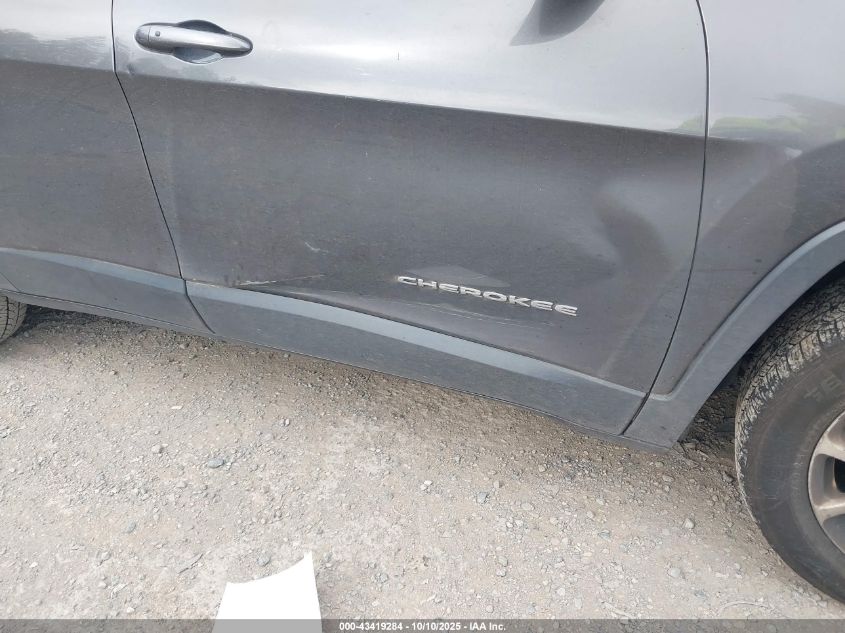2014 Jeep Cherokee Latitude VIN: 1C4PJLCSXEW262168 Lot: 43419284